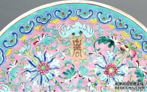 宝相花纹样在我国发展的四个阶段探析